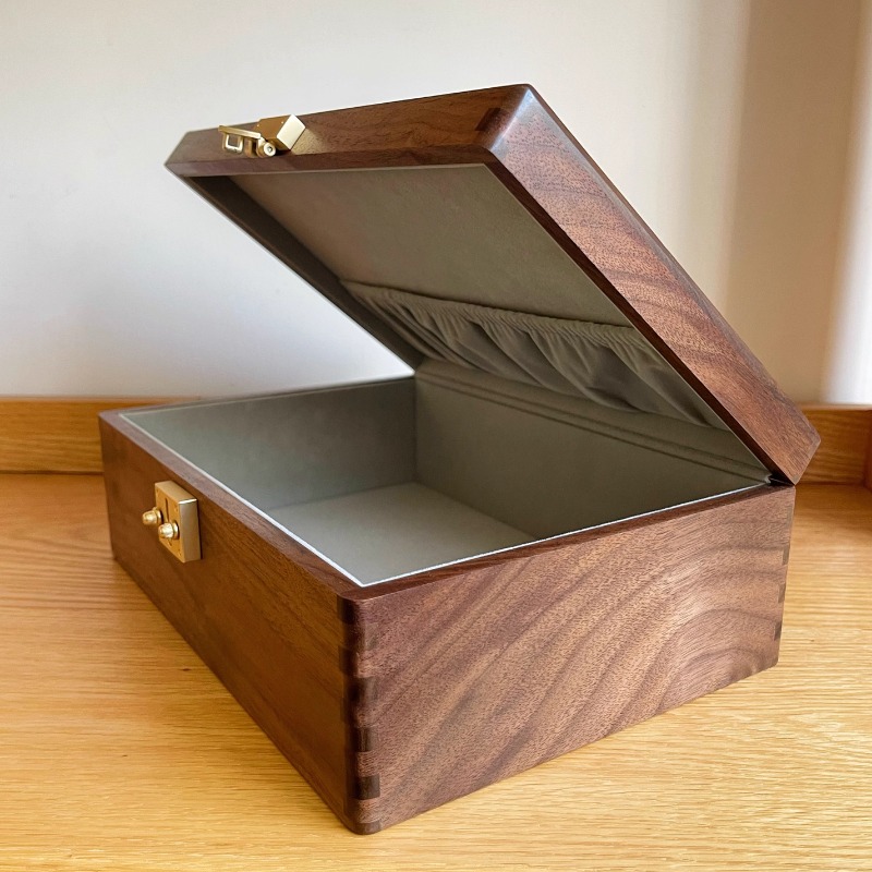Walnut Wood Jewelry Box with L – обзор и цена Body Jewelry Display Case