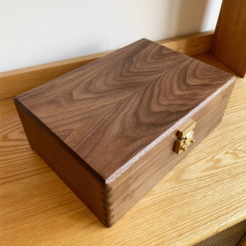 Walnut Wood Jewelry Box with L – обзор и цена Body Jewelry Display Case