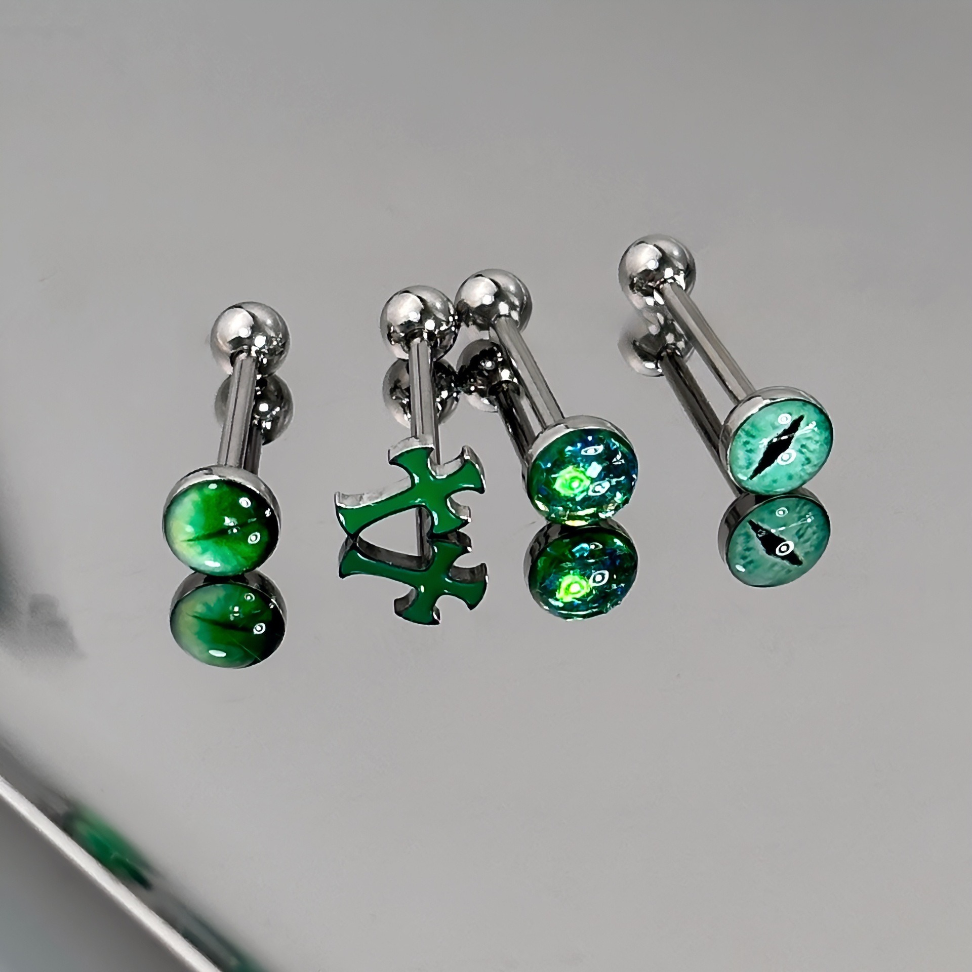 1Pc High-Quality Trendy Green  – обзор и цена Body Jewelry Titanium